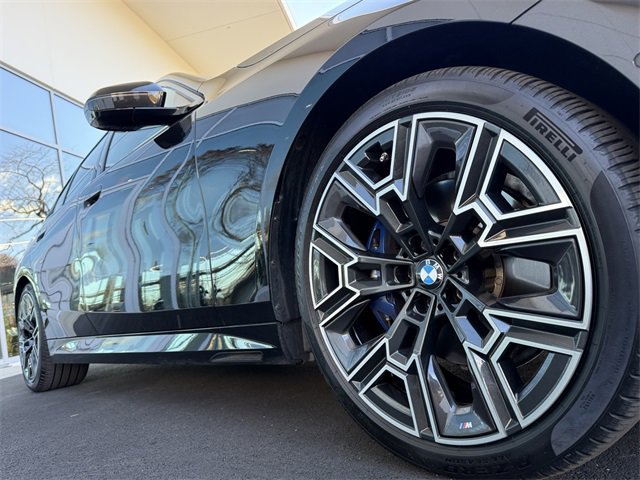 Used 2025 BMW 530i xDrive 530i xDrive w/ M Sport Package image 9