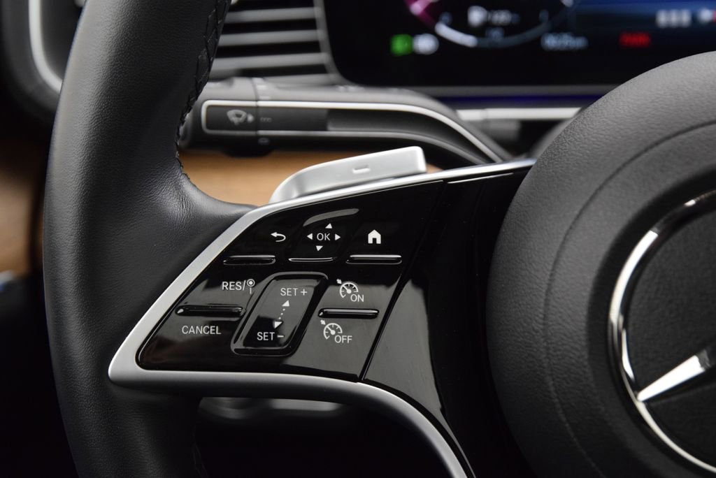 Used 2025 Mercedes-Benz GLE 450 4MATIC Coupe image 24