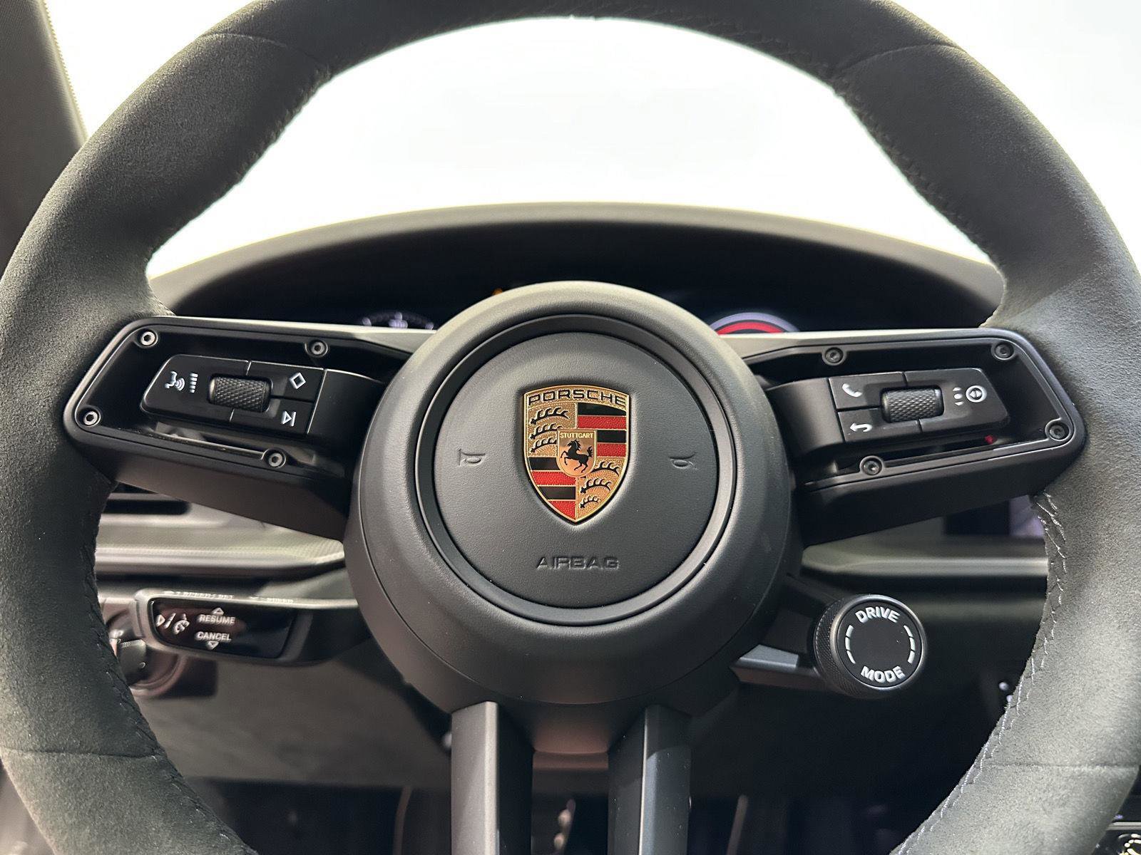 Certified 2024 Porsche 911 Carrera GTS image 17