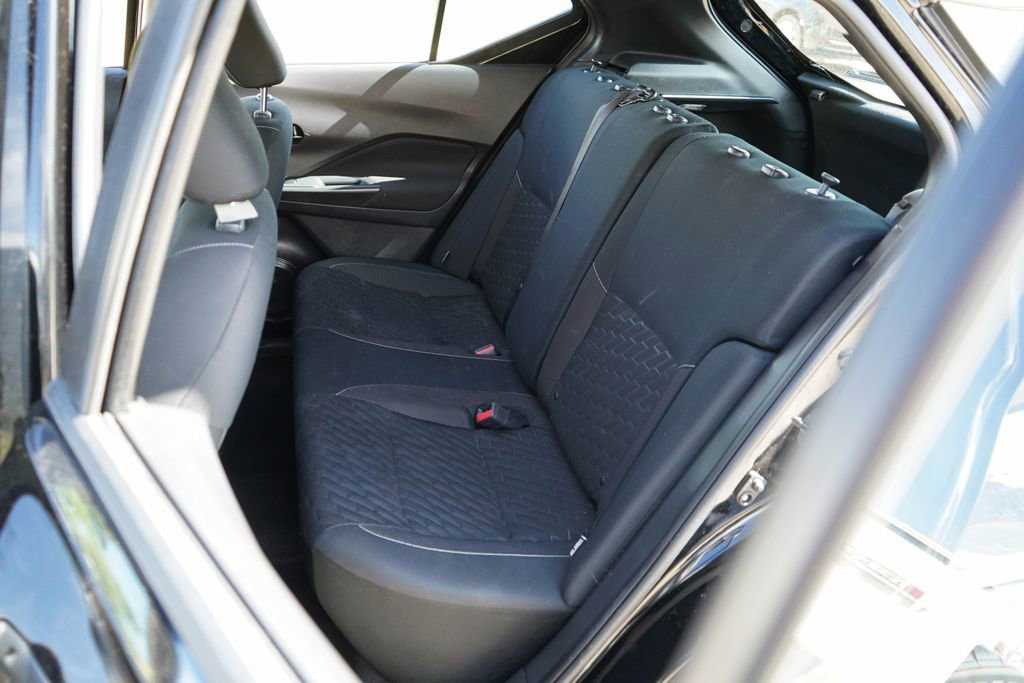 Used 2022 Nissan Kicks S FWD image 9