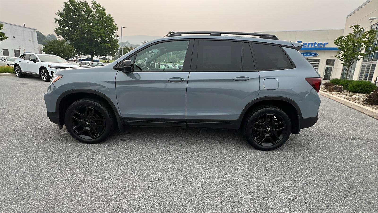 Used 2024 Honda Passport Black Edition image 7