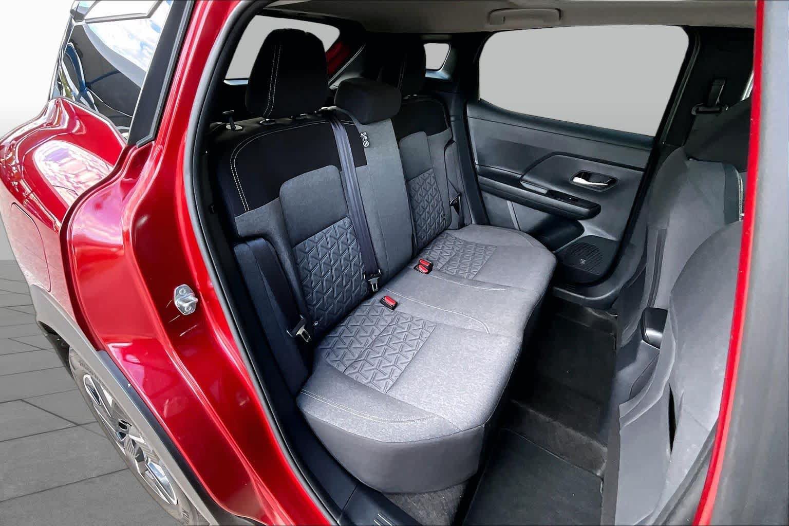 Used 2025 Nissan Kicks SV w/ SV Premium Package AWD/4WD image 20
