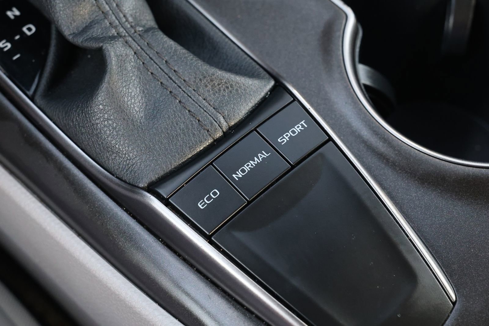 Used 2024 Toyota Camry SE image 23