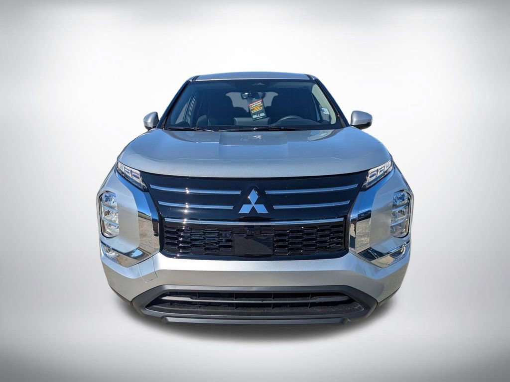 New 2026 Mitsubishi Outlander ES image 8