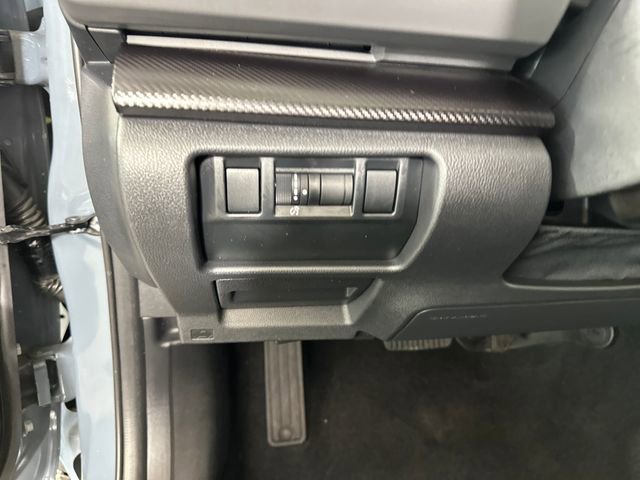 Used 2025 Subaru Crosstrek 2.0i Premium image 19