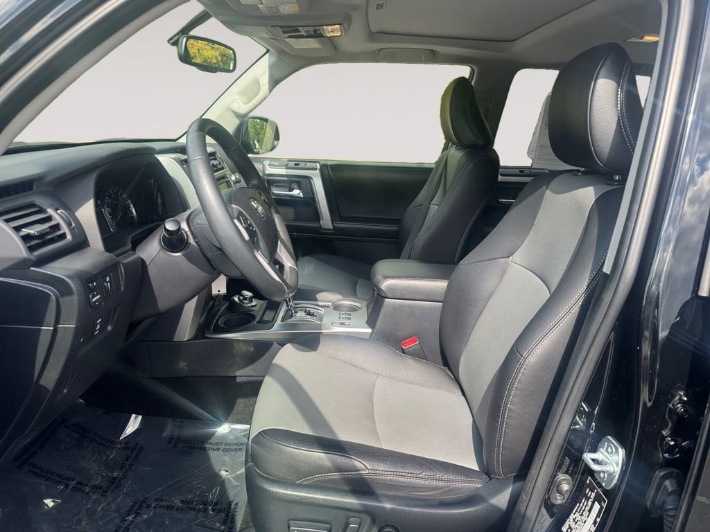 Used 2017 Toyota 4Runner SR5 Premium AWD/4WD image 9