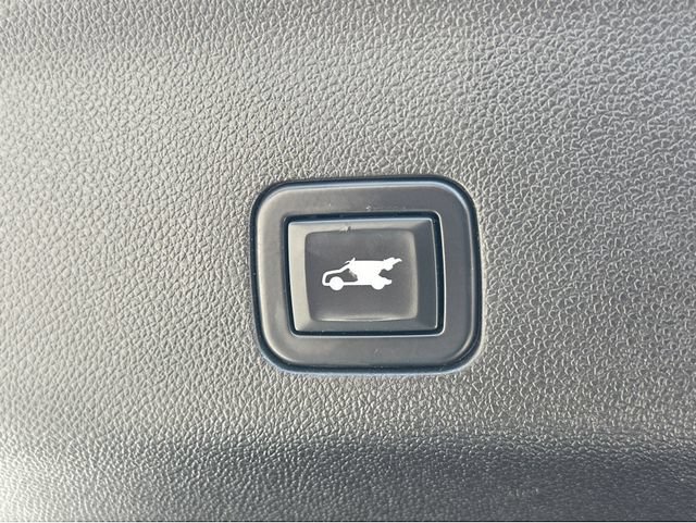 Used 2021 Cadillac Escalade ESV Premium Luxury Platinum AWD/4WD image 9