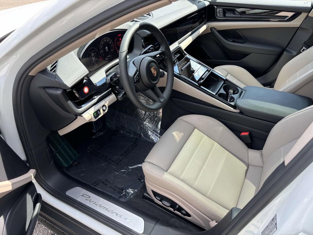 New 2025 Porsche Panamera image 19
