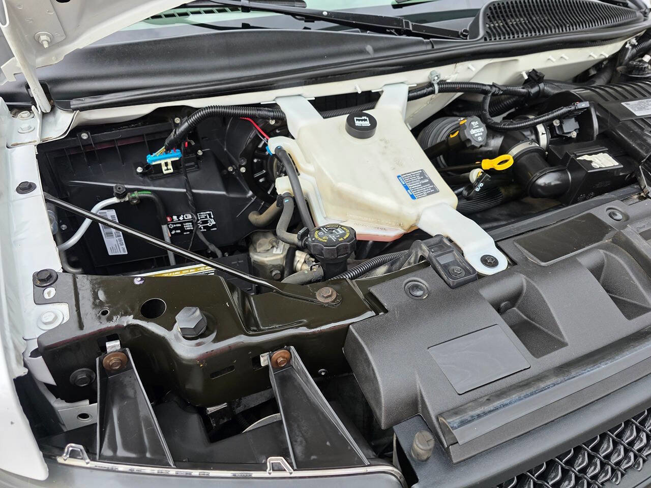 Used 2020 Chevrolet Express 2500 w/ Safety Package image 22