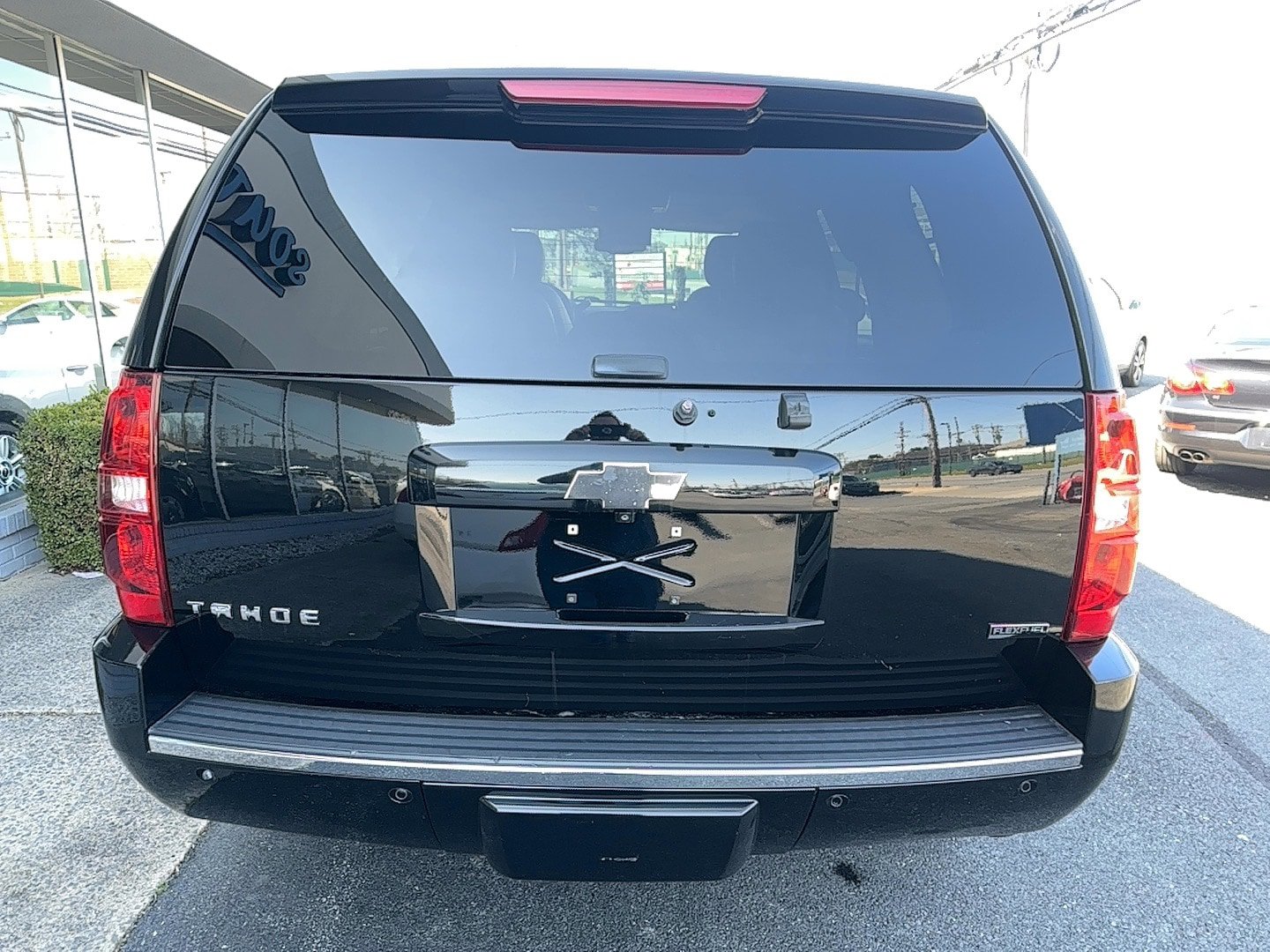 Used 2011 Chevrolet Tahoe LTZ AWD/4WD image 26