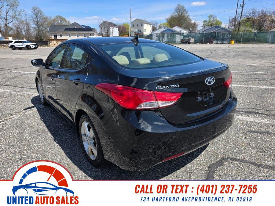 Used 2013 Hyundai Elantra GLS FWD image 3