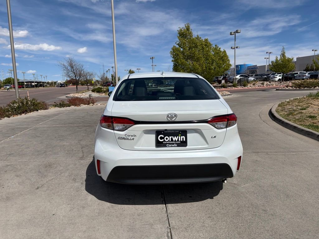 Used 2025 Toyota Corolla LE w/ LE Premium Package image 8