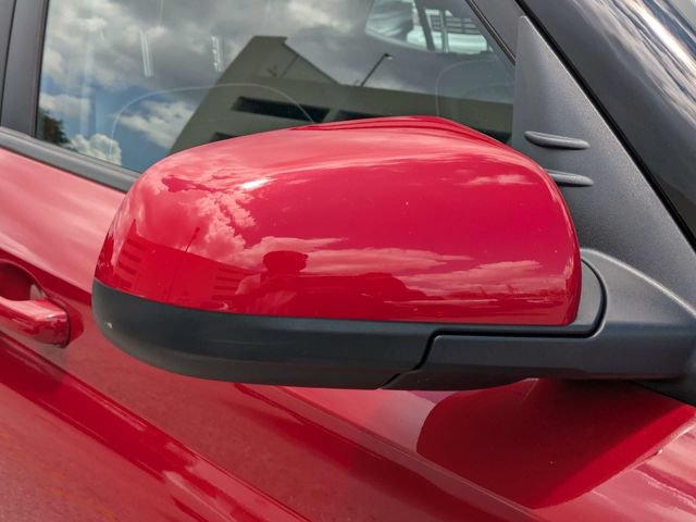 Used 2022 Hyundai Venue Limited FWD image 11