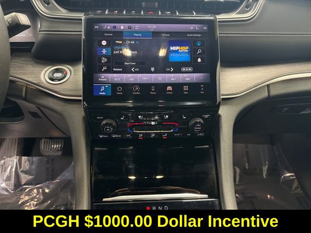 Used 2024 Jeep Grand Cherokee L Limited w/ Luxury Tech Group II image 5