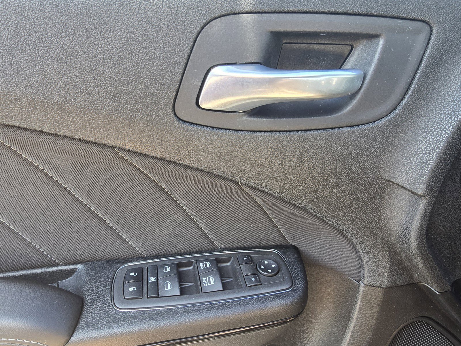 Used 2022 Dodge Charger R/T w/ Blacktop Package image 24