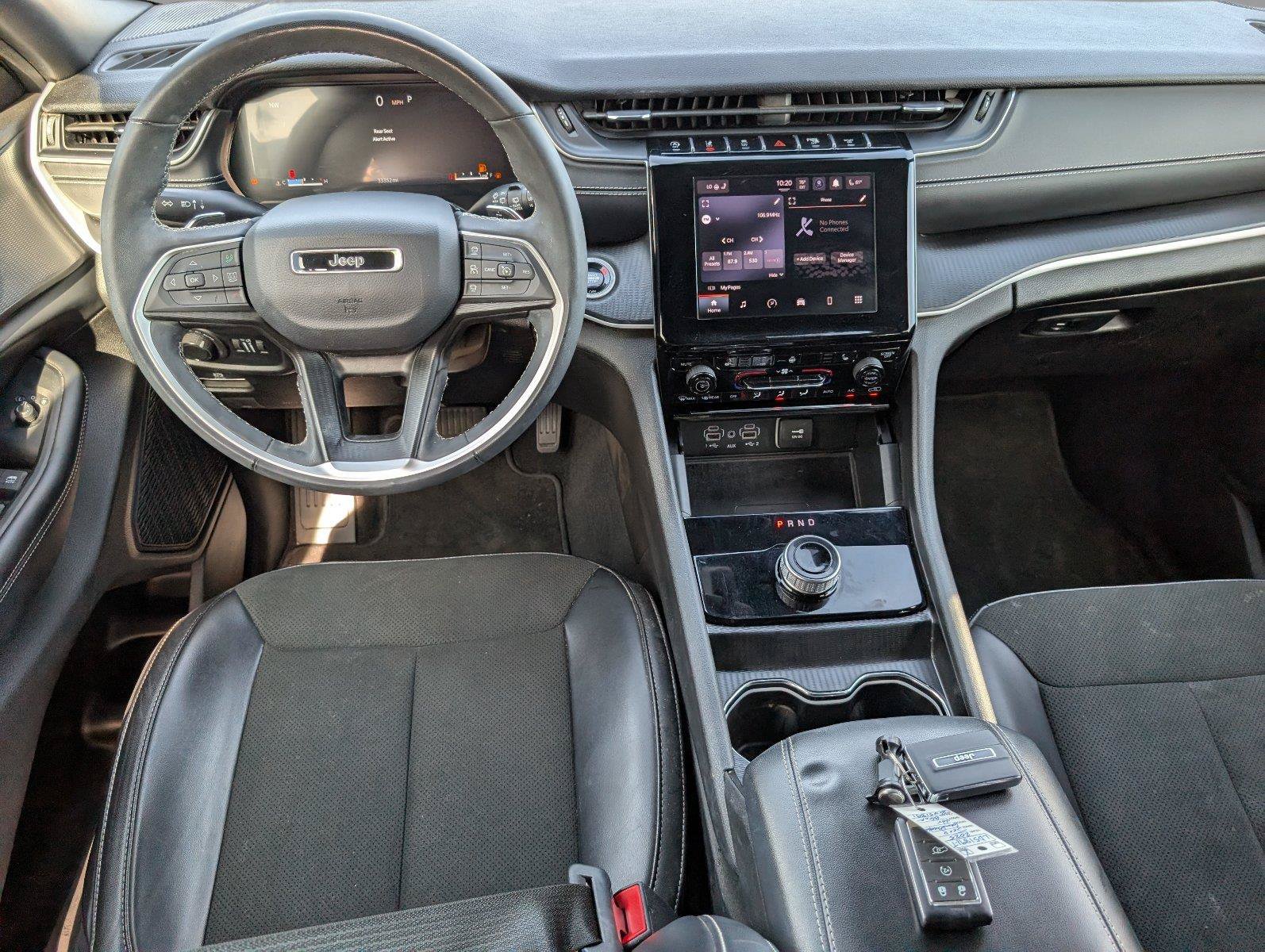Used 2025 Jeep Grand Cherokee L Altitude RWD image 33