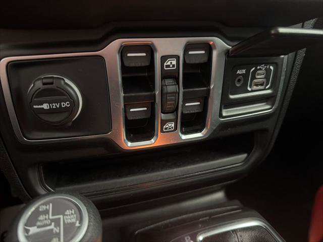 Certified 2025 Jeep Wrangler Unlimited Sahara AWD/4WD image 14