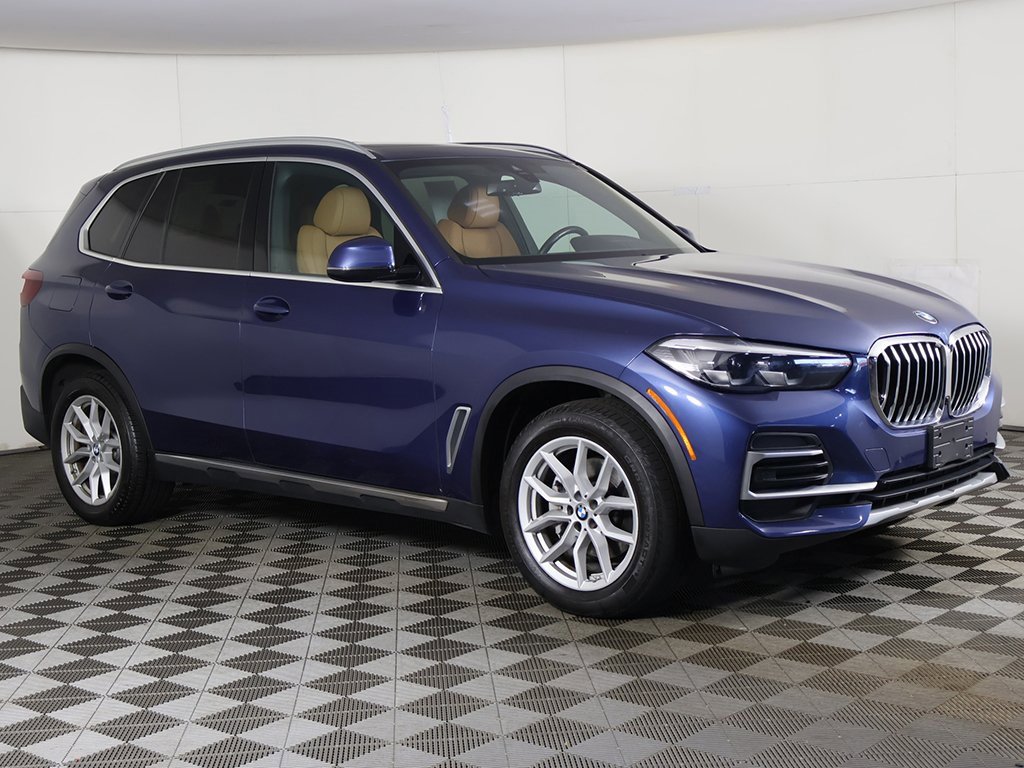 Used 2023 BMW X5 xDrive40i w/ Climate Comfort Package image 2