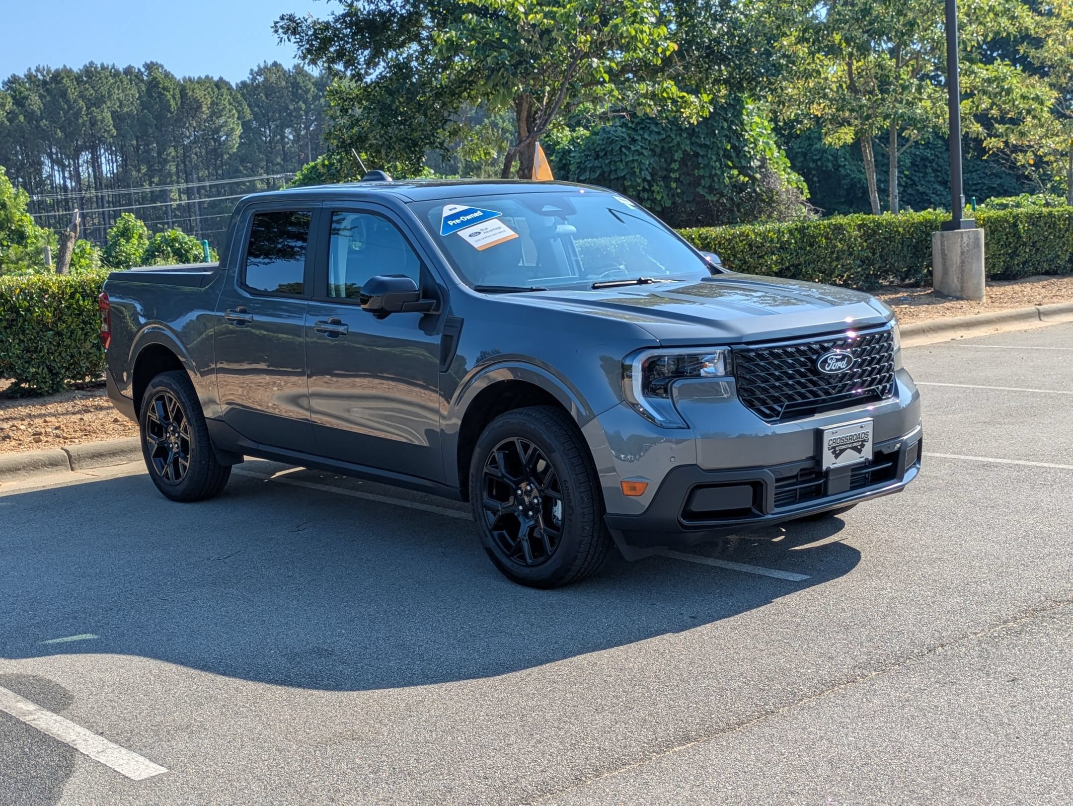 Certified 2025 Ford Maverick Lariat w/ Black Appearance Package AWD/4WD image 2