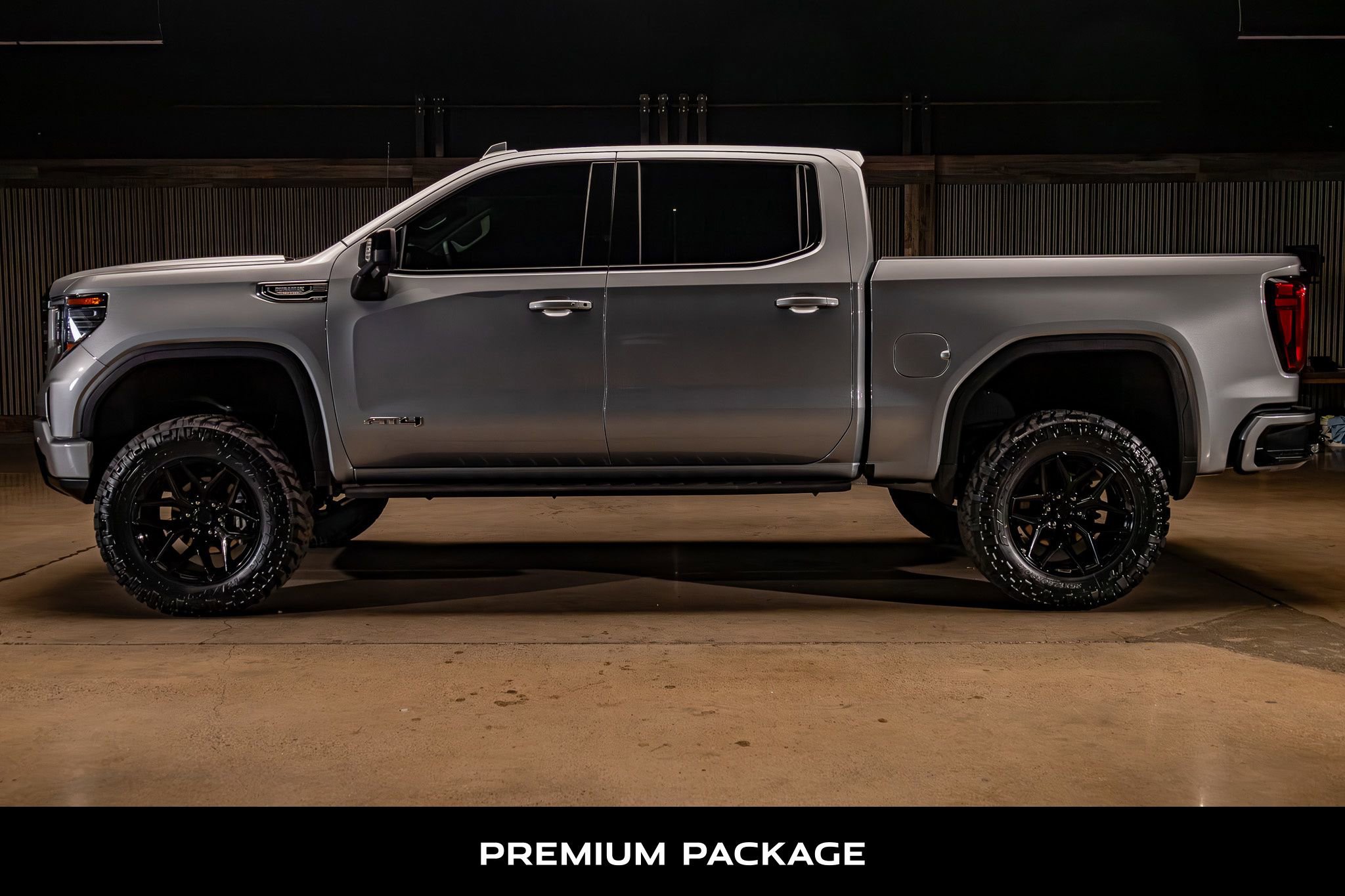 Used 2025 GMC Sierra 1500 AT4 w/ Technology Package AWD/4WD image 6