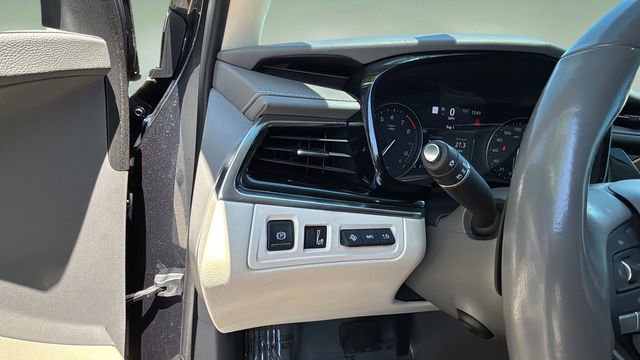 Used 2021 Cadillac XT6 Premium Luxury w/ LPO, Radiant Package FWD image 21