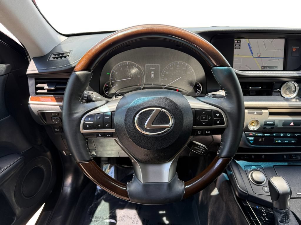 Used 2017 Lexus ES 350 w/ Navigation System Package FWD image 12