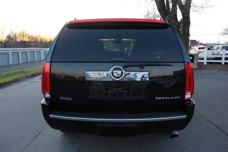 Used 2008 Cadillac Escalade AWD image 6