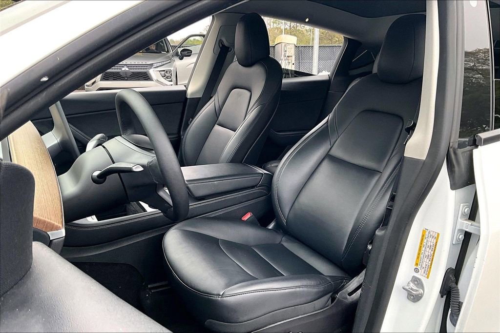 Used 2022 Tesla Model Y Performance image 18