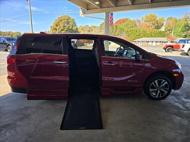 Used 2022 Honda Odyssey Touring image 11