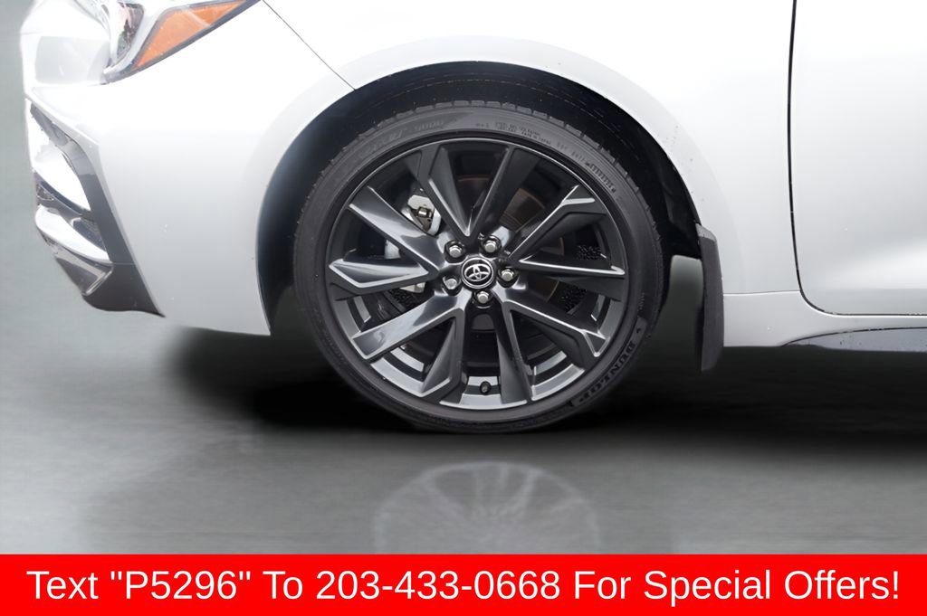 Certified 2025 Toyota Corolla SE w/ SE Premium Package FWD image 3