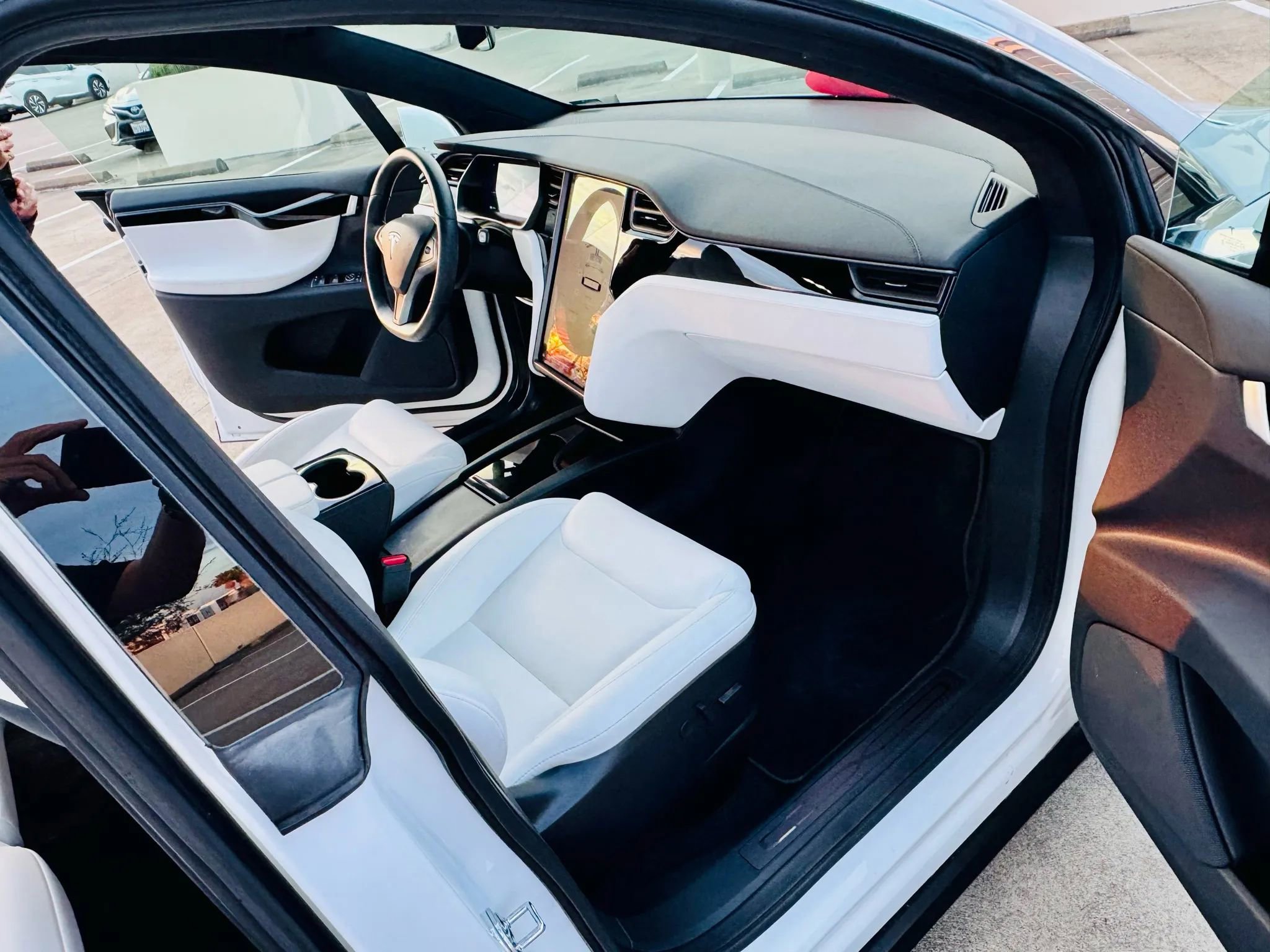 Used 2020 Tesla Model X Long Range image 38