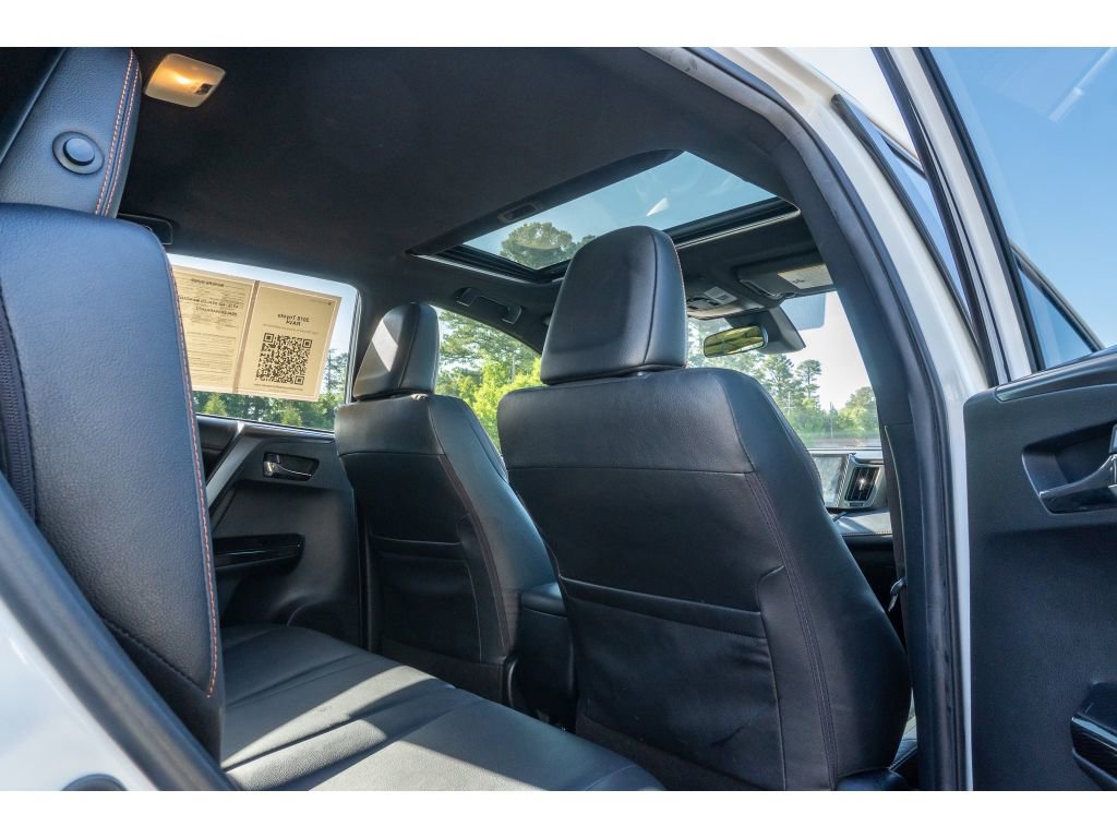 Used 2018 Toyota RAV4 SE w/ All Weather Liner Package image 17