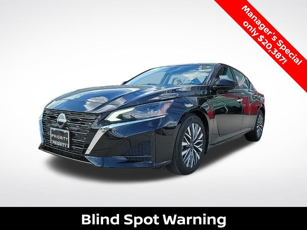 Used 2023 Nissan Altima 2.5 SV FWD image 1