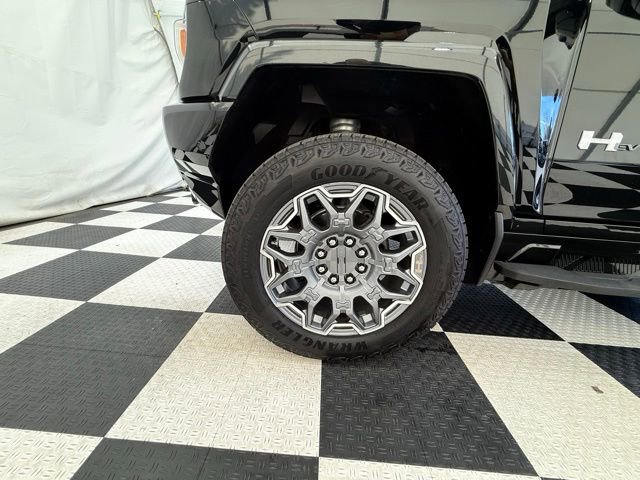 Used 2025 GMC Hummer EV 3X image 11