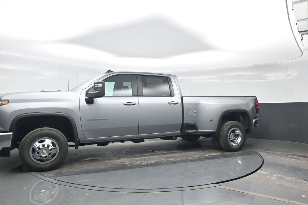 New 2026 Chevrolet Silverado 3500 LT image 3