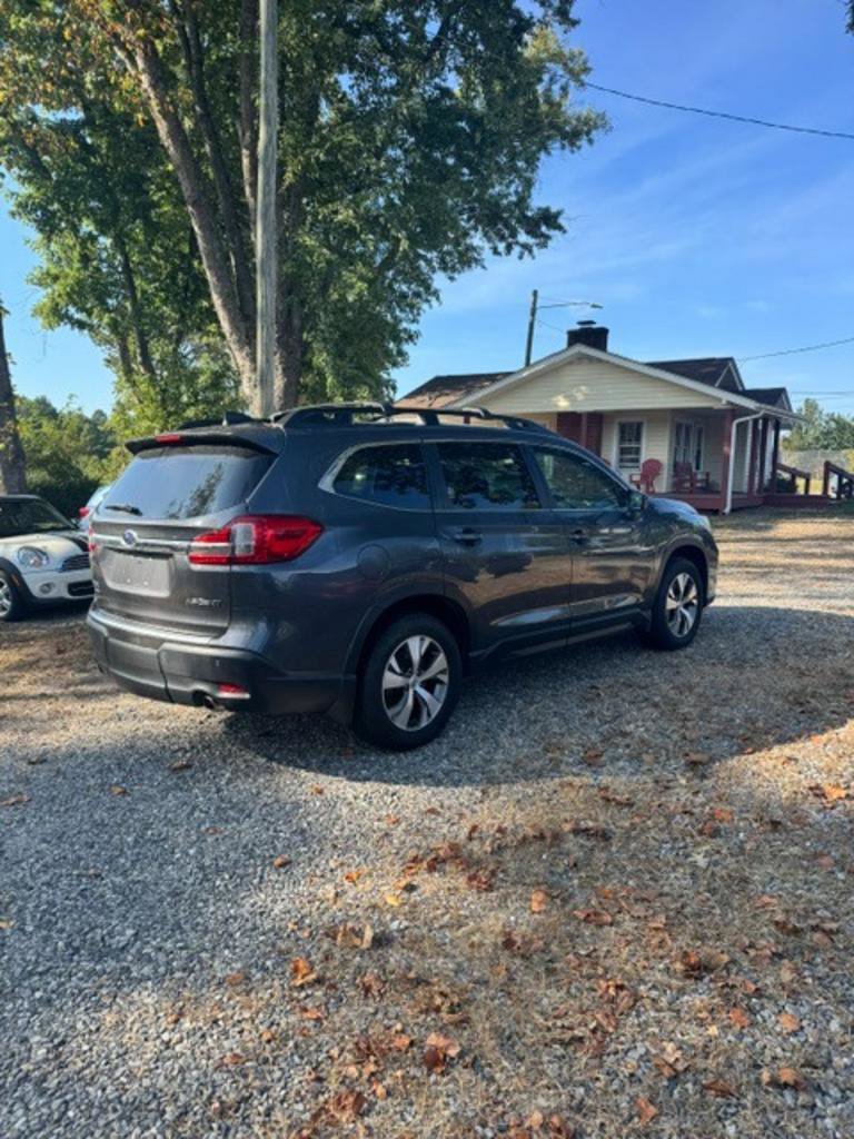Used 2019 Subaru Ascent Premium w/ Popular Package #2 AWD/4WD image 4