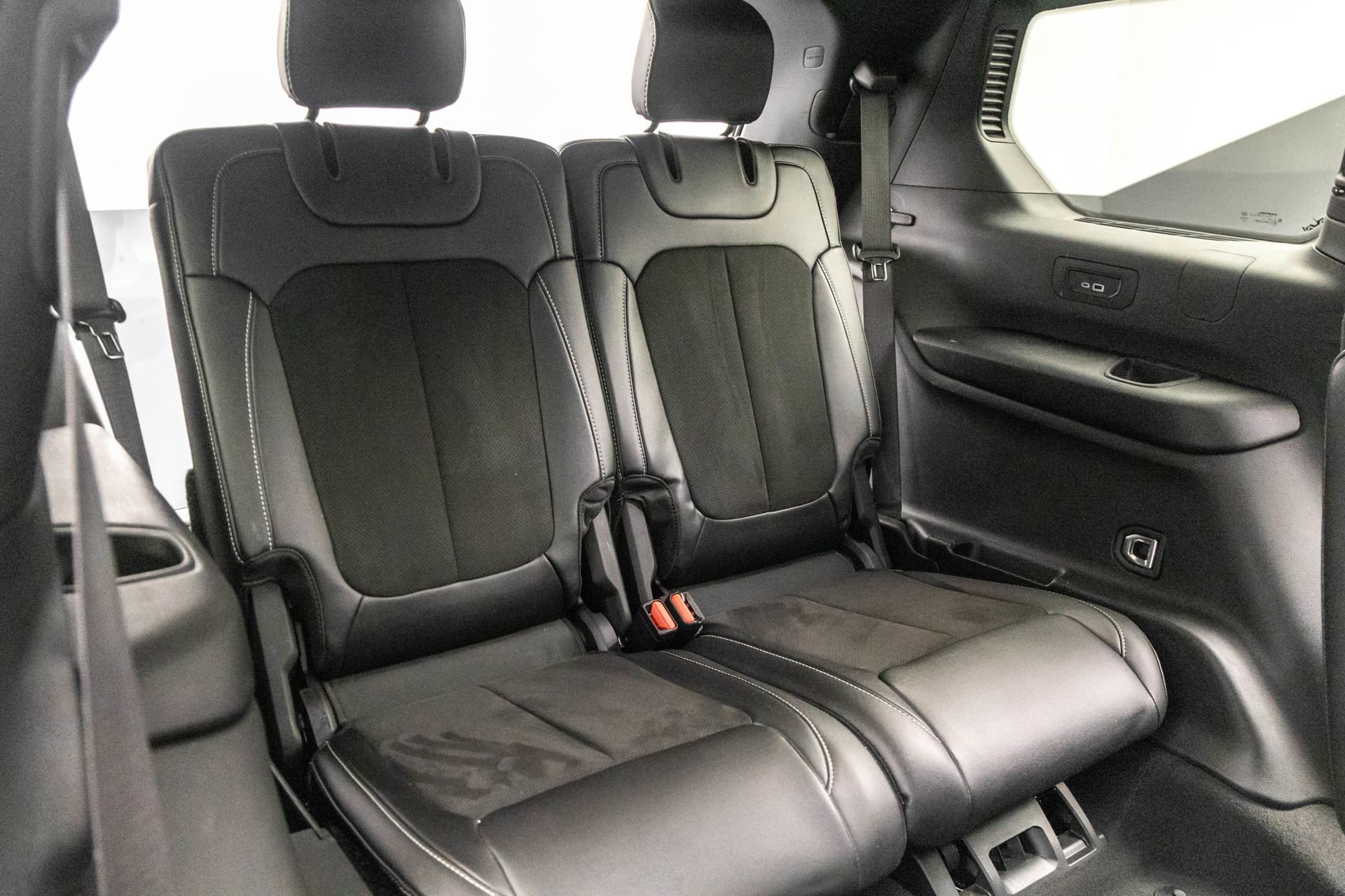 Used 2023 Jeep Grand Cherokee L Laredo AWD/4WD image 36