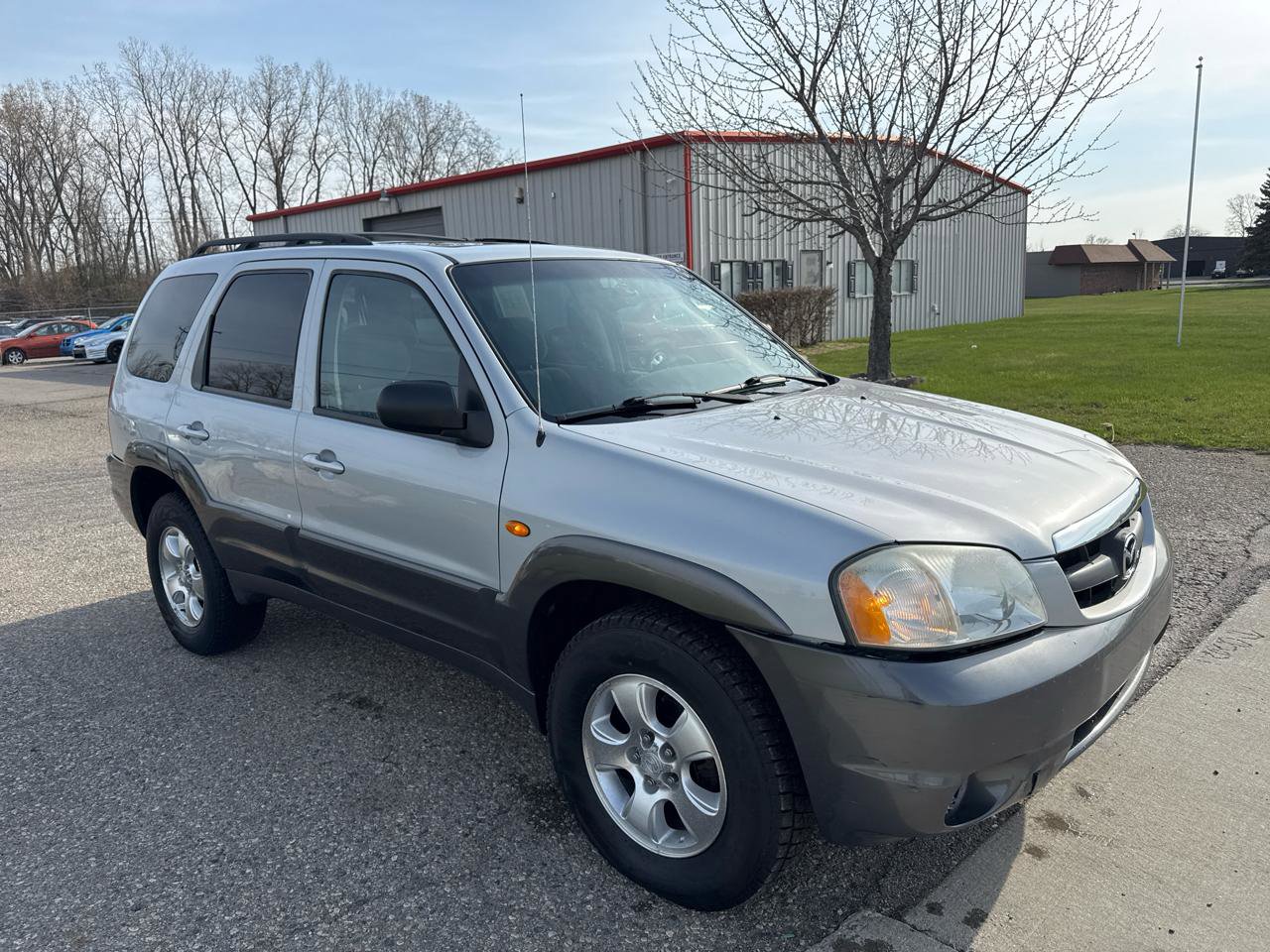 Used 2003 MAZDA Tribute LX image 3