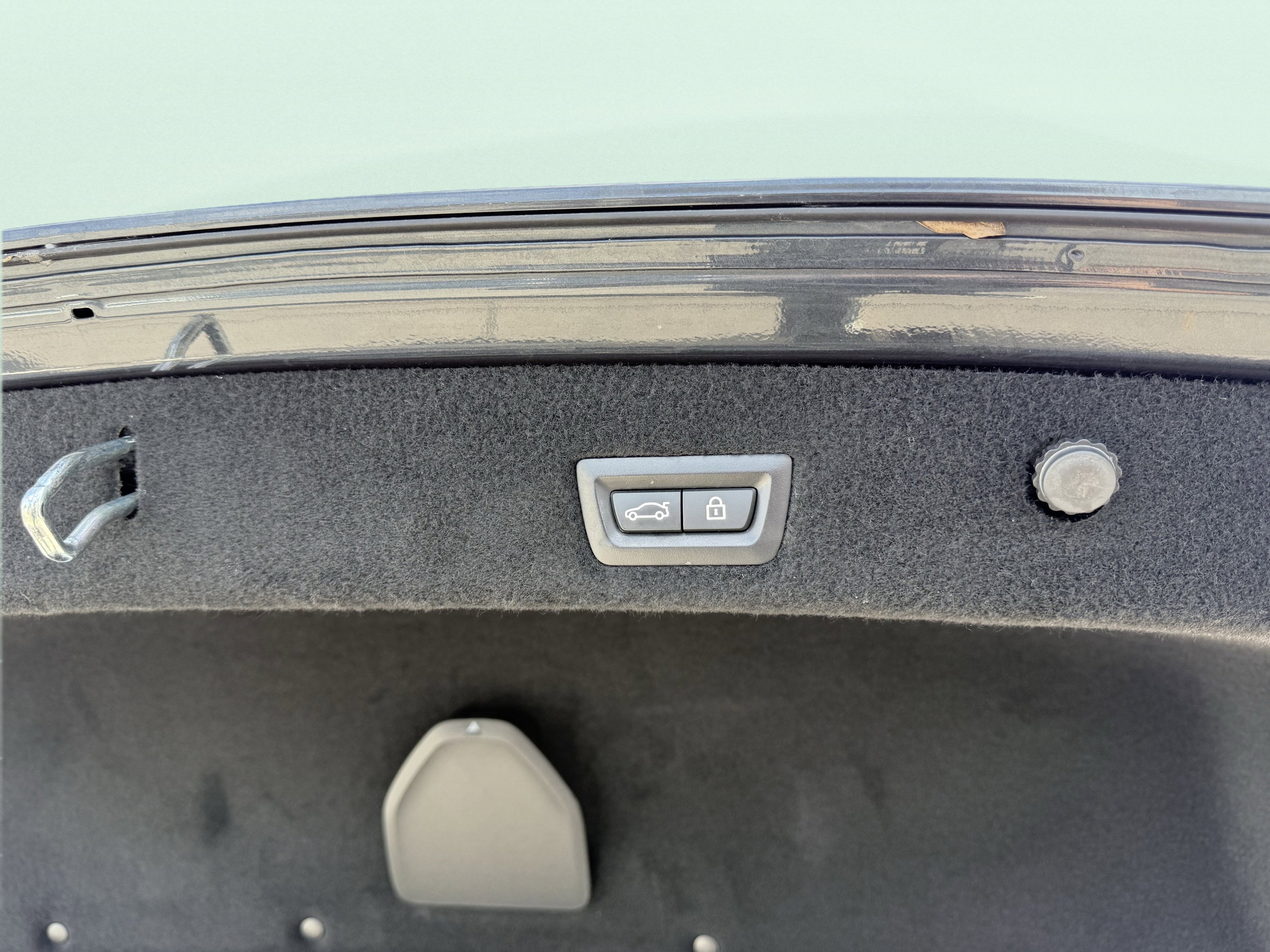 Used 2019 BMW 750i w/ M Sport Package image 30