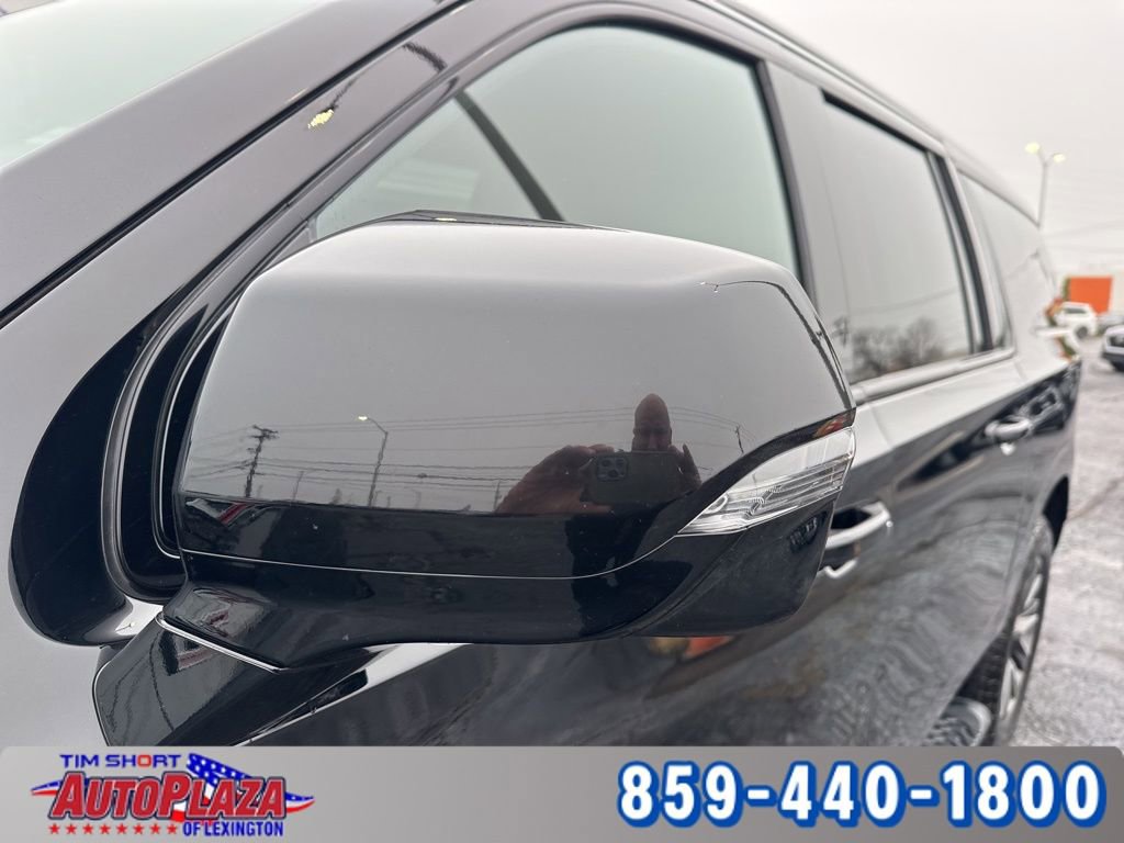 Used 2022 Chevrolet Suburban Z71 w/ Off-Road Capability Package image 16