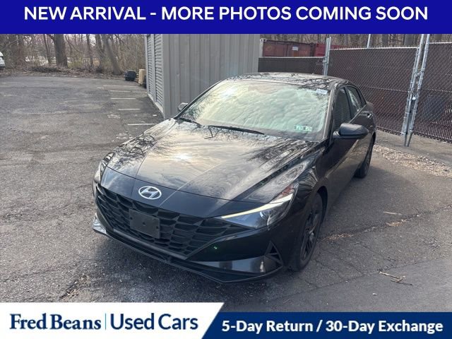 Used 2023 Hyundai Elantra SEL w/ Preferred Accessory Package image 1