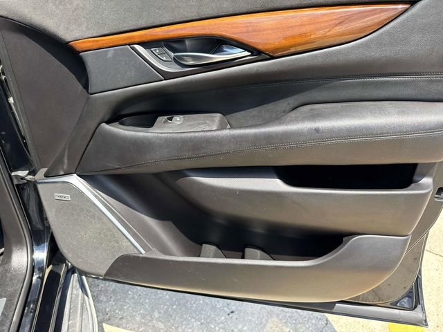 Used 2020 Cadillac Escalade Luxury RWD image 31