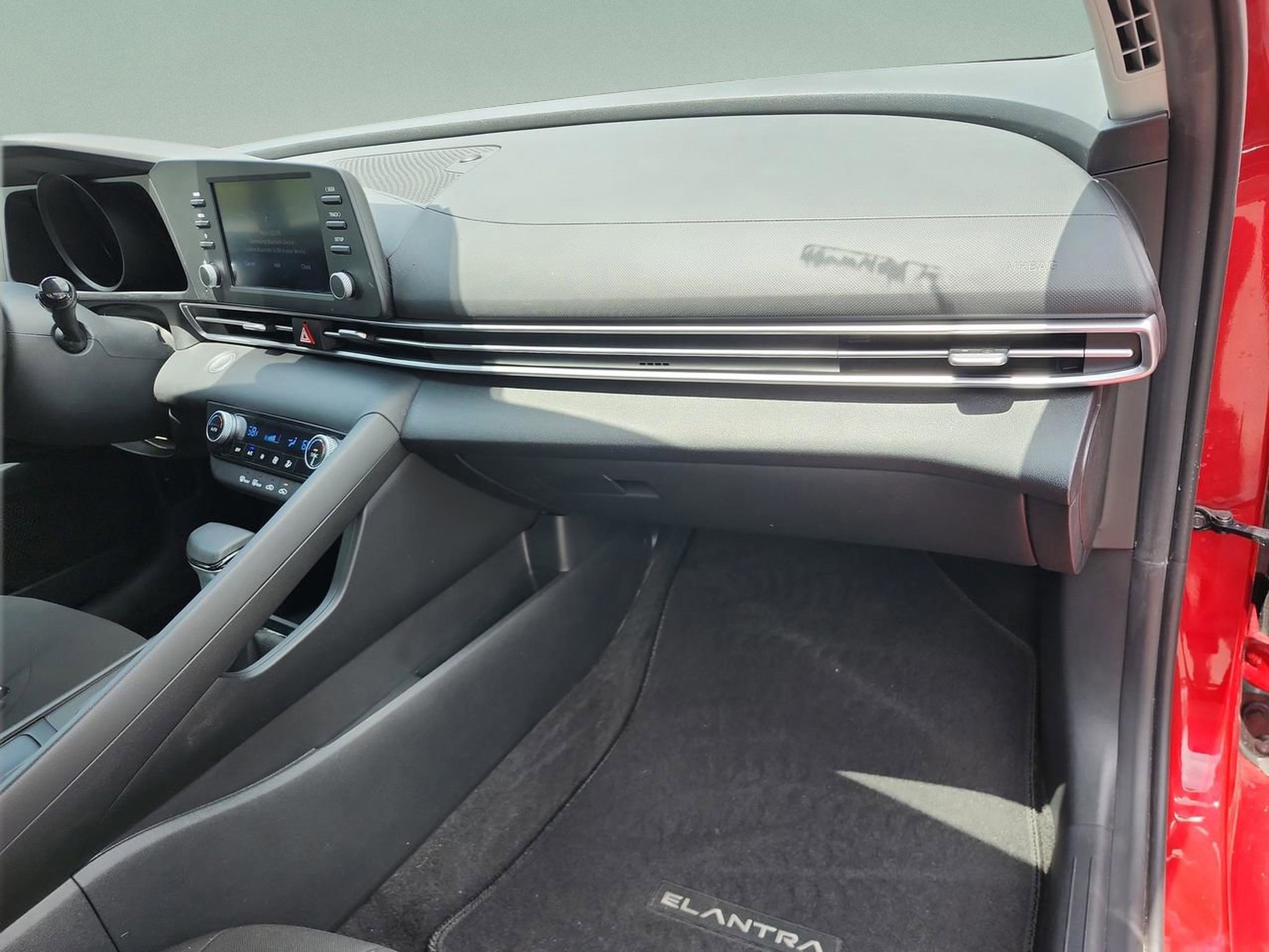 Certified 2023 Hyundai Elantra SEL FWD image 19