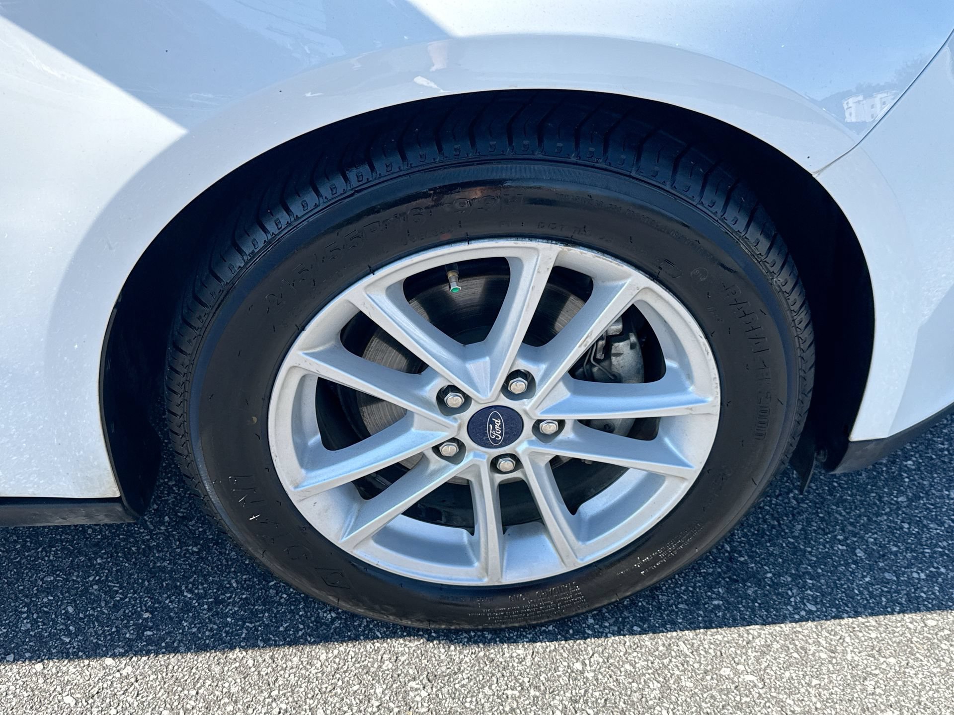 Used 2018 Ford Focus SE FWD image 27