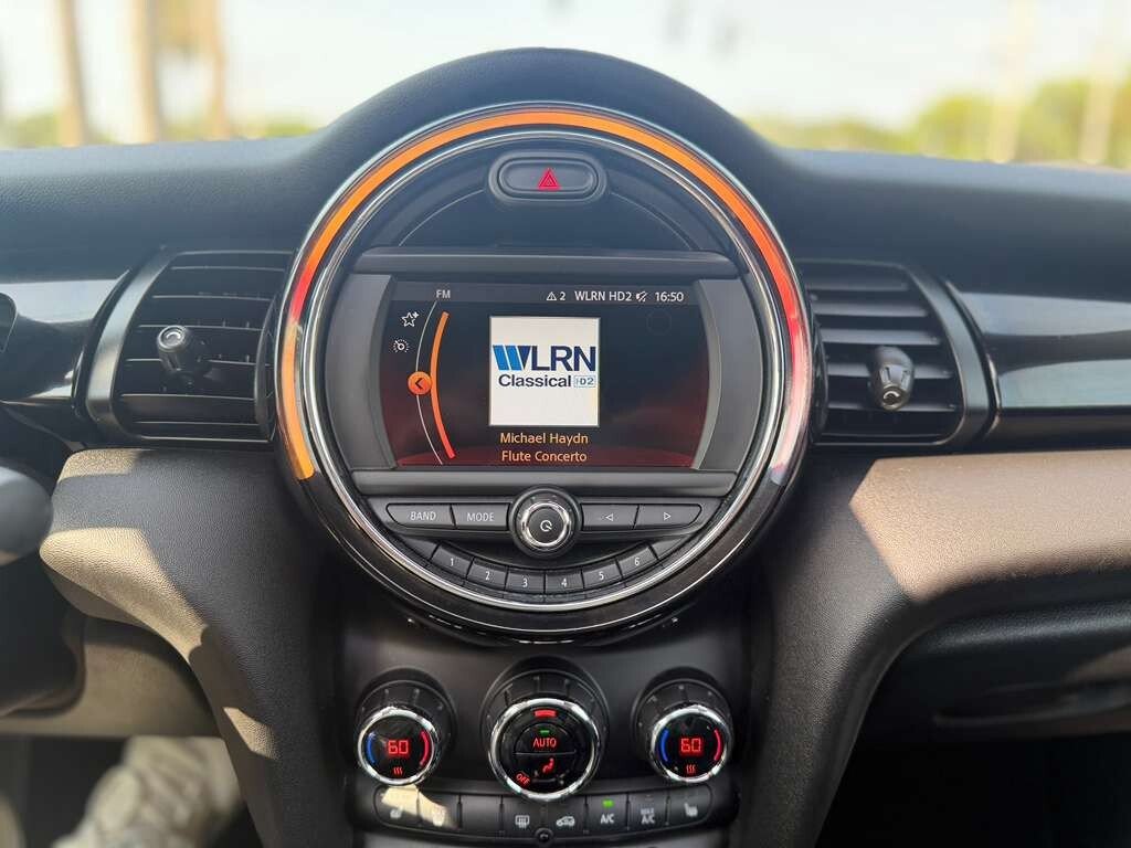 Used 2019 MINI Cooper 2-Door Hardtop FWD image 21