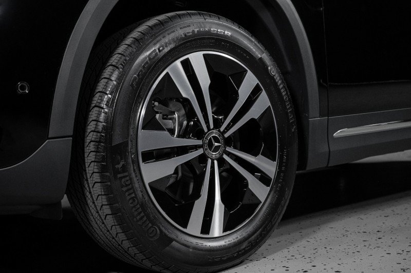 Certified 2025 Mercedes-Benz GLA 250 image 10