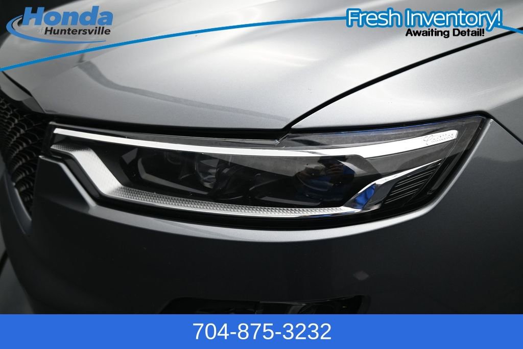 Used 2022 Cadillac XT6 Sport w/ Technology Package AWD/4WD image 36