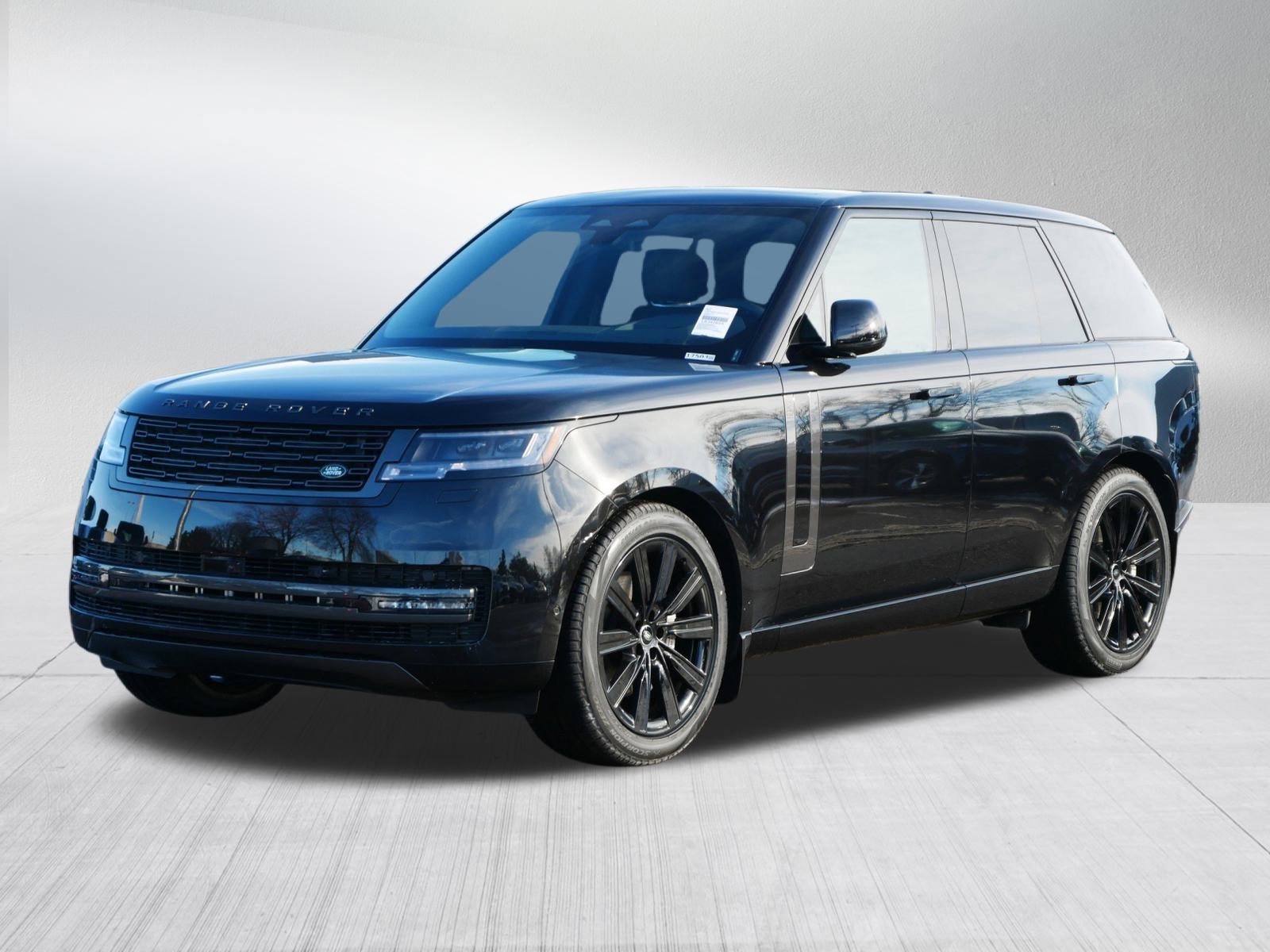 New 2025 Land Rover Range Rover SE
