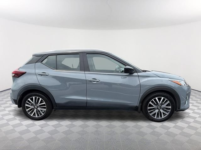 Used 2021 Nissan Kicks SV FWD image 4