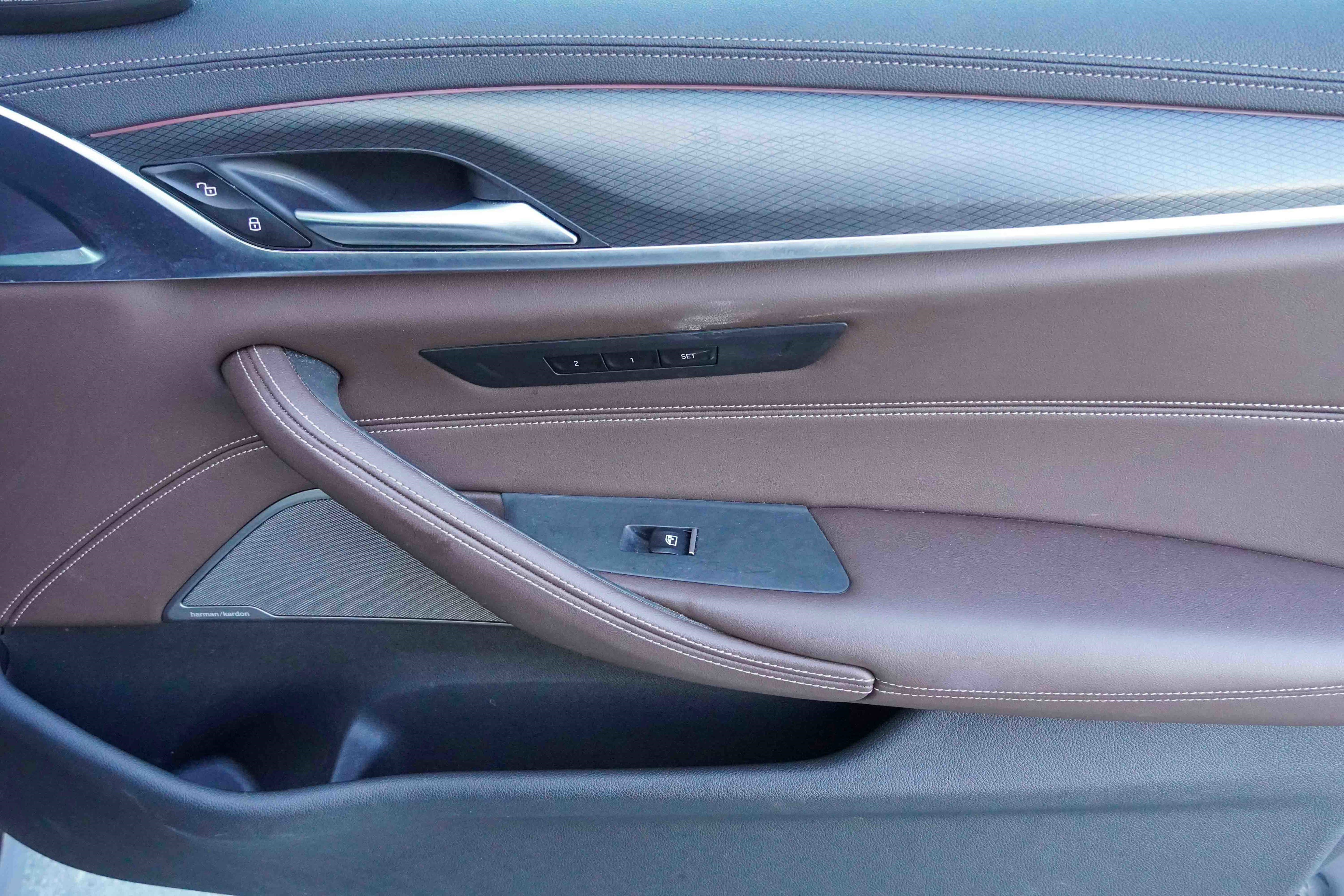 Certified 2022 BMW M550i xDrive w/ Executive Package image 32